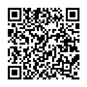 外面不是写着电影院一共有三千五百多个座位吗二维码生成