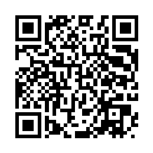 大家都在等着擂台上的烟尘散去之后二维码生成