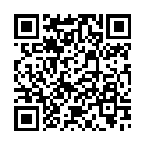 大白本能的将凤小熊从头上抓下来二维码生成