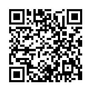 女人对自己看起来肥大的衣服总是不满意的二维码生成