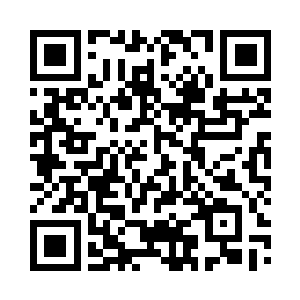 她以为自己也会跟着父亲一起死去……二维码生成