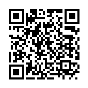 她低头看了眼手中的这条翡翠镶银手链二维码生成