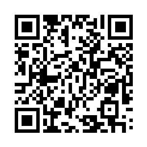 她使出余力对抗那个东西铁钳一般的双手二维码生成