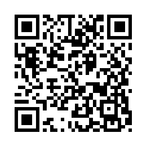 她就只能用两只爪子按着或者用嘴巴叼一下二维码生成