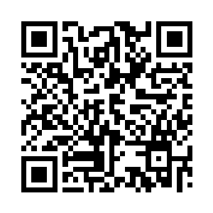 她终于发现一辆宝马车停在停车场的角落里二维码生成