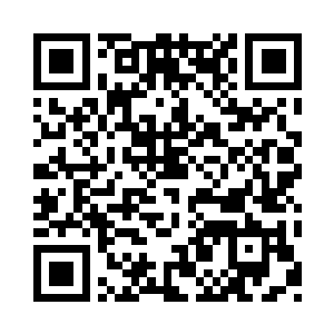 她费了好大的力气才回到心爱男人的身边二维码生成