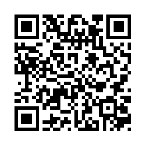 她身后跑出了一群身穿北翼军军服的人二维码生成