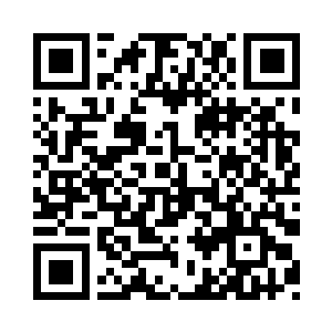 如今这帮人一看到殿前台阶上头戴高帽二维码生成