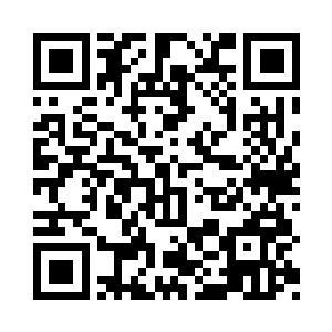 娜塔莎的琥珀色瞳孔也说明了她的混血血统二维码生成