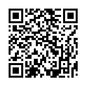 孔小萌的身影骤然间出现在我的身边二维码生成