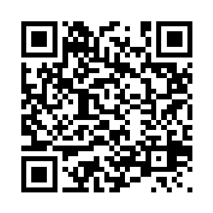 完了扭头见江一妍安静倚坐在沙发里二维码生成