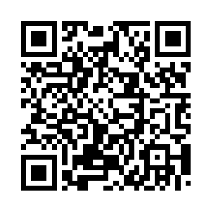 宸王几步上前将慕容玥的纤腰搂着二维码生成