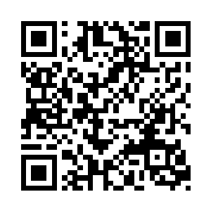 密密麻麻的机器人正在各种精细电路上忙碌着二维码生成