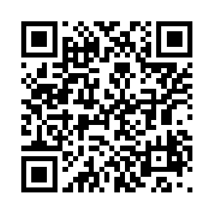 对着自己的中指恶狠狠地就划了下去二维码生成