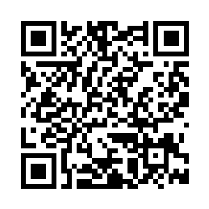 封不觉端起了重新装盛过的红酒杯二维码生成