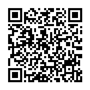 将其慢慢地锻造成了一个个拳头大小的球状物体二维码生成