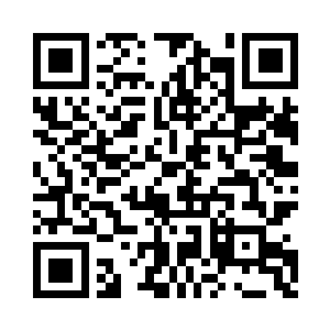 小女孩身后的老妪猛地拦在了小女孩的面前二维码生成