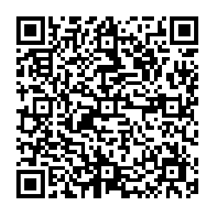 小禾已经在澹台玥从院门口进来到房间门口这段路上向澹台玥禀告了夭华翻开家谱一事二维码生成