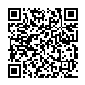 就像在如此闷热的天气里期盼一场冰凉浸骨的降雨二维码生成