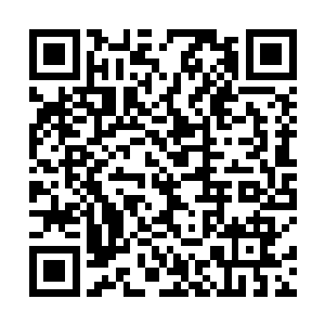 就已经有好几个可能本来就不太缺钱的患者在对着这群二维码生成