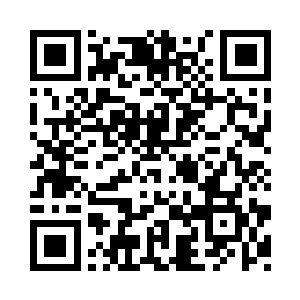 就有一个人三两步来到了他们的身前二维码生成