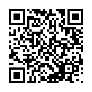 就算前面一个大门她却一步都迈不出去二维码生成