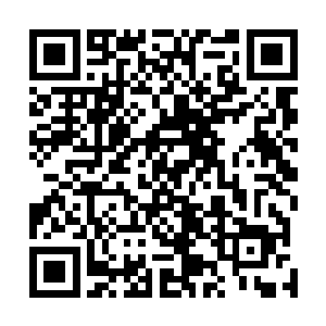 就算如此魇还是疯一般的在那些女孩子身上用力的吸着气二维码生成