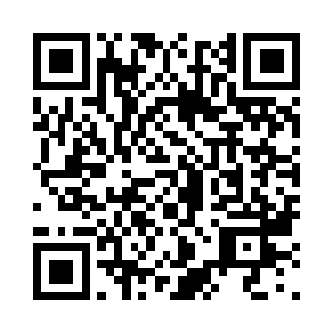 就这般直挺挺的站立了将近三四秒钟的时间二维码生成