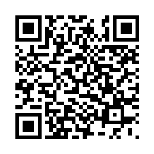 就问挺着胸膛伺立在自己身边的云二二维码生成