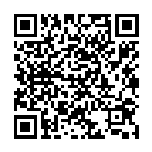 山崖上一群人再看高冠的眼神明显有种心惊肉跳的感觉二维码生成