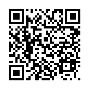 已经立即沿着两个人的身体滑落下去二维码生成