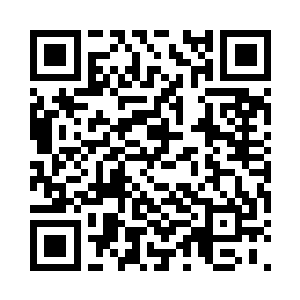 巴克伸食指轻轻捻头骨左下颚破碎的边缘二维码生成