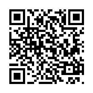 带着深深的不甘看了一眼上面的阶梯二维码生成