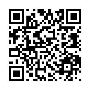 幕卿烟将毛巾轻轻搁置在旁边的扶手上二维码生成