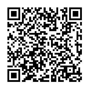 弄得佰达公司方面原本准备预留的那一部分不得不临时又挤出来一部分二维码生成