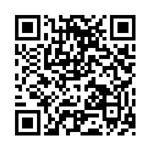 张生同跟他过来的侍应生也要了一杯咖啡二维码生成