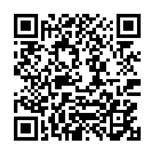 张铁打量了一眼口出不逊的那个骑士――看样子二十多岁二维码生成