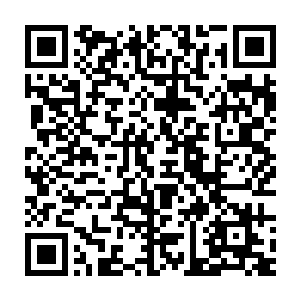 张铁自信根本不可能有人能猜到是他前些日子在托克依城做了一票二维码生成