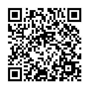 当山顶的古朴宝塔被旭日金光渲染得金黄熠熠生辉之际二维码生成