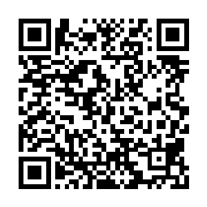 当我和夕纪子快与那四个日本男人擦肩而过时候二维码生成