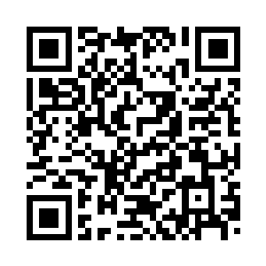 当清晨的光亮透过窗棱渗入屋里时二维码生成