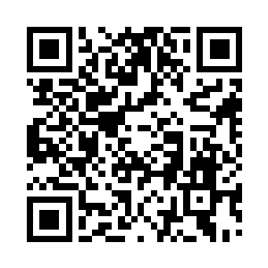 当铺里除了我就是书案后面的三个黑袍男子二维码生成