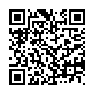 彭飞看到秦宇在那观摩几块出绿的毛料二维码生成