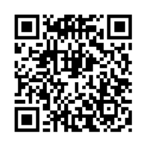 徐少成在桌子底下拉了拉林凡的衣服二维码生成