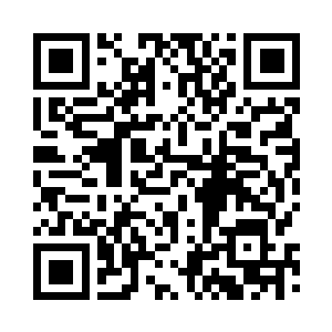 慕容雪似是感觉到了远处有人在看她二维码生成