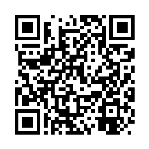 我一眼就看到了那张俊朗而黝黑的脸旁二维码生成