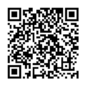 我们都亲眼看到他完成了原主人留下的三道关卡中的第一关二维码生成