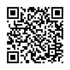 我就在外面买了两个面包啃了起来二维码生成