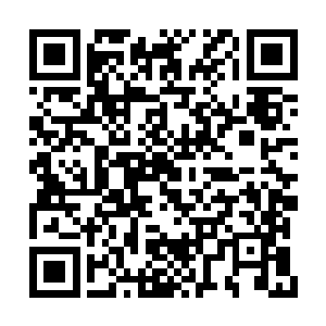 我想到那些村民的衣服看上去也并不是多老的啊二维码生成