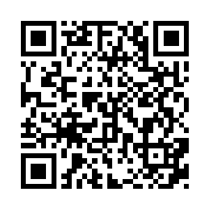 或者二十个人被关在一个巨大的比武场二维码生成